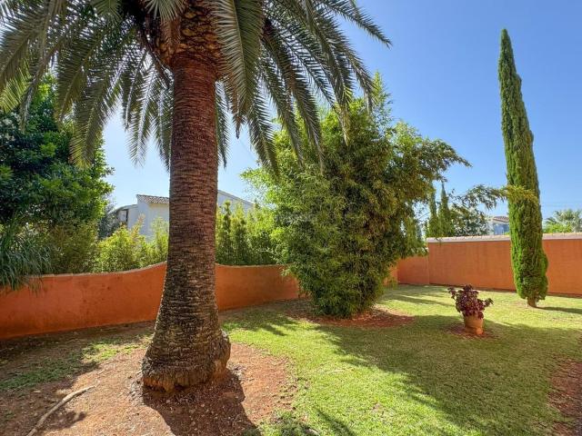 Chalet en venta en Dénia, El Montgó. MAGNIFICO CHALET INDEPENDIENTE EN LA ZONA BAJA DEL MONTGO, A UN PASO DEL CENTRO DE DENIA. Chalets.