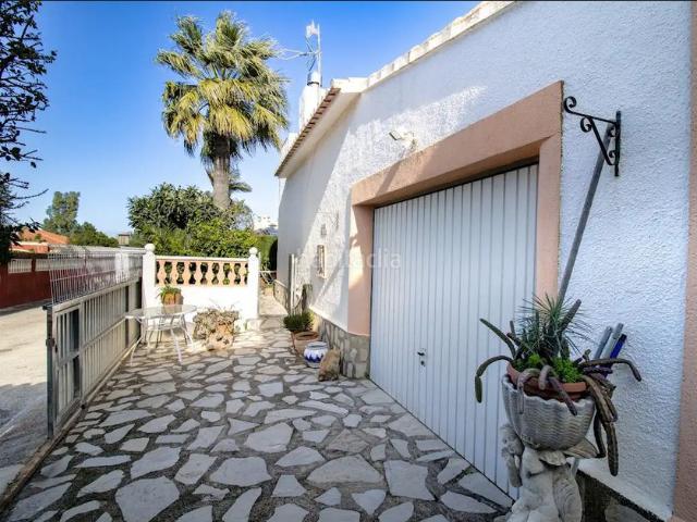 Chalet en venta en Dénia, El Montgó. Bonito y acogedor chalet en venta en Dénia en una ubicación ideal para vivir todo el año. Chalets.