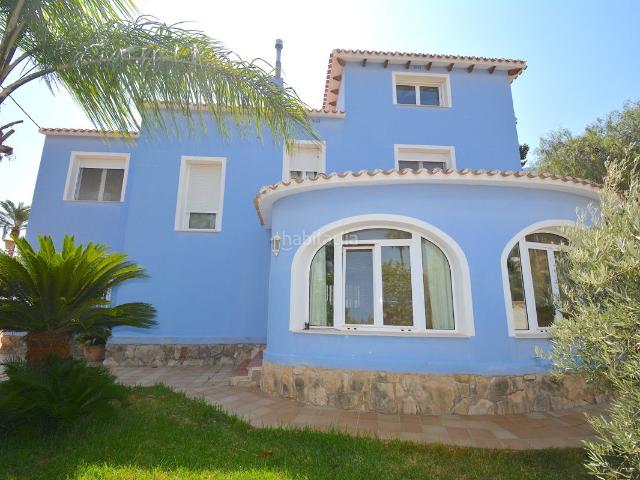 Chalet en venta en Dénia, El Montgó. Bonito chalet en una buena zona residencial. Chalets.
