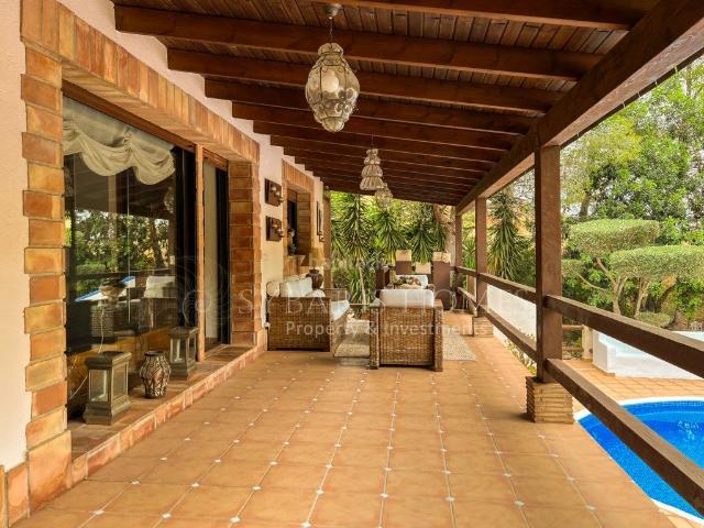 Chalet en venta en Dénia, El Montgó. CHALET CON PRIVACIDAD Y ELEGANCIA EN EL MONTGO DENIA. Chalets.