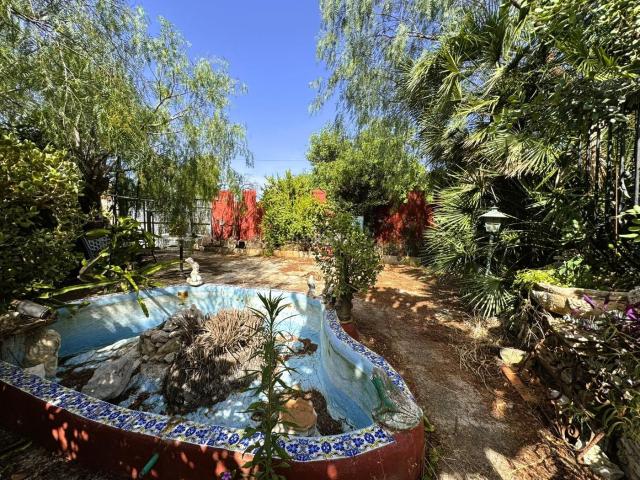 Chalet en venta en Dénia, El Montgó. CHALET PARA REFORMAR EN ZONA CAMPUSOS. Chalets.