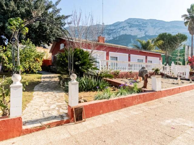 Chalet en venta en Dénia, El Montgó. Chalets.
