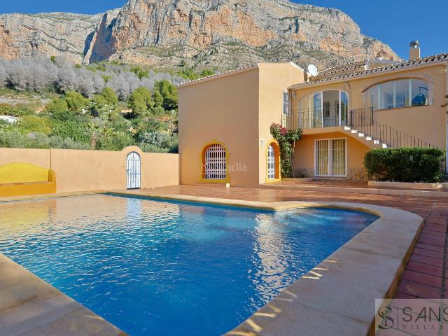 Chalet en venta en Dénia, El Montgó. JáveaXàbiaVilla. Chalets.