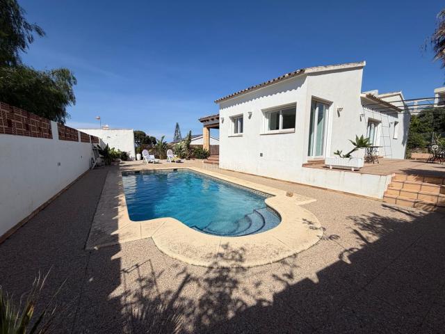 Chalet en venta en Dénia, El Montgó. Preciosa villa en zona muy demandada. Chalets.