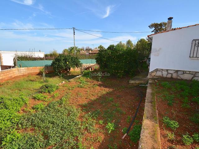 Chalet en venta en Dénia, La Pedrera Vessanes. Chalet en Exclusiva de 127m2 en La Pedrera para reformar sobre una parcela de 828m2 en una ubicación muy tranquila. Chalets.