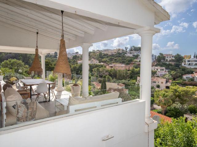 Chalet en venta en Dénia, La Pedrera Vessanes. Chalet Renovado Moderno con vistas a mar en Dénia. Chalets.