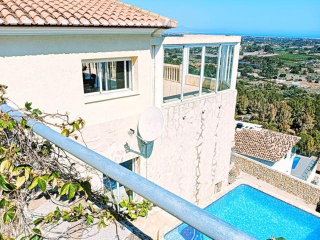 Chalet en venta en Dénia, La Pedrera Vessanes. Chalets.