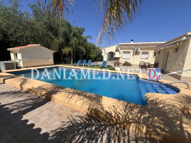 Chalet en venta en Dénia, L'Almadrava L'Estanyó. Chalets.