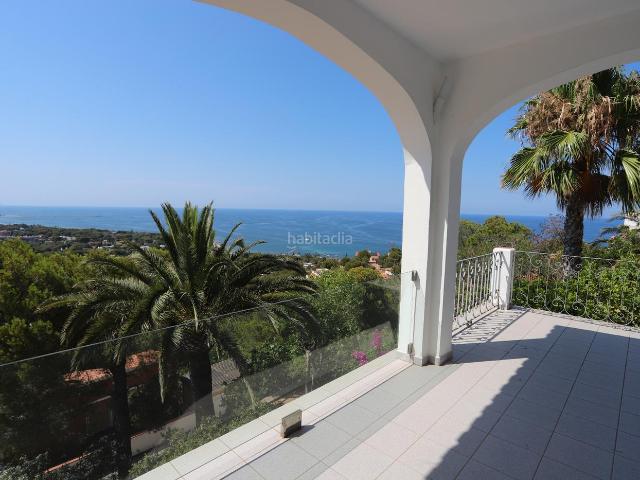Chalet en venta en Dénia, Las Rotas Les Rotes. Villa con vistas panoramicas en Las Rotas Denia. Chalets.