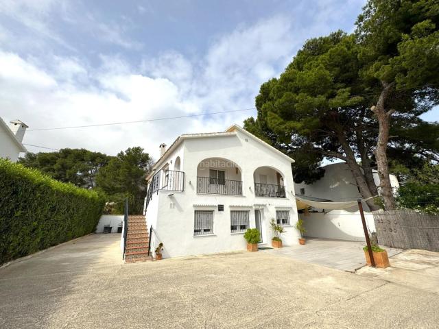 Chalet en venta en Dénia, Las Rotas Les Rotes. Chalet Exclusivo en Las Rotas, Denia Tu Paraíso a Solo 700m del Mar!. Chalets.