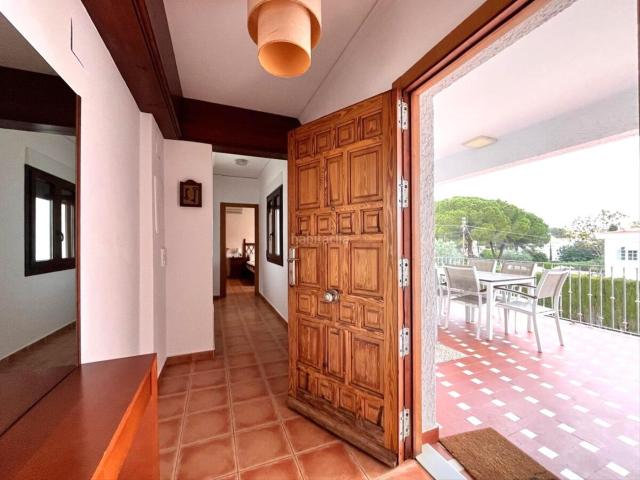 Chalet en venta en Dénia, Las Rotas Les Rotes. Exclusivo chalet con dos viviendas independientes en Las Rotas, a solo 200 metros del marUbicado en la privilegiada zona de Las Ro. Chalets.