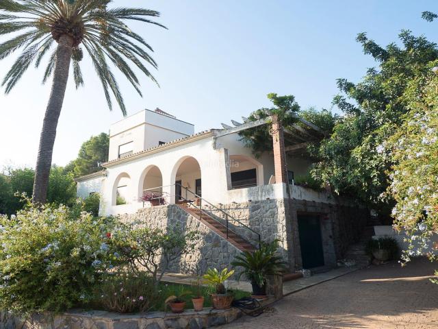 Chalet en venta en Dénia, Las Rotas Les Rotes. Propiedad única en la exclusiva zona de Las Rotas, Denia. Alicante. Chalets.