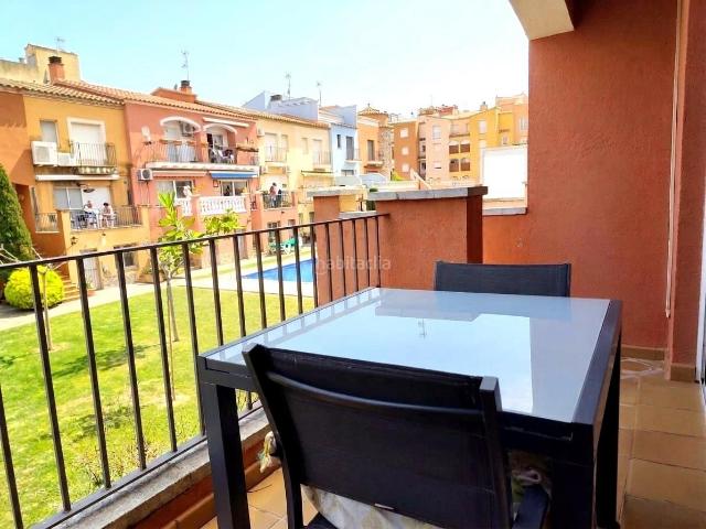 Chalet en venta en Empuriabrava, Muga Gran Reserva Badia Costa Brava. CASA PAREADA CON PISCINA COMUNITARIA A 150 M DE LA PLAYA. Chalets.