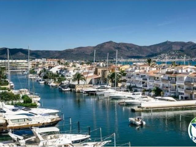 Chalet en Venta en Empuriabrava, Girona