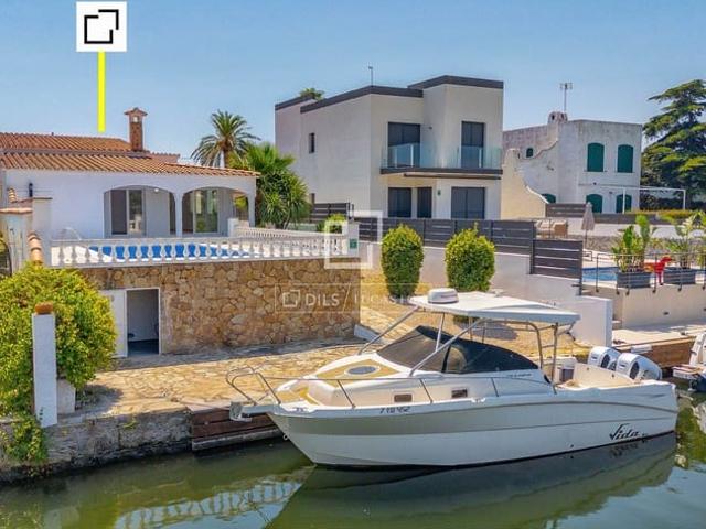 Chalet en venta en Empuriabrava, Girona Costa Brava