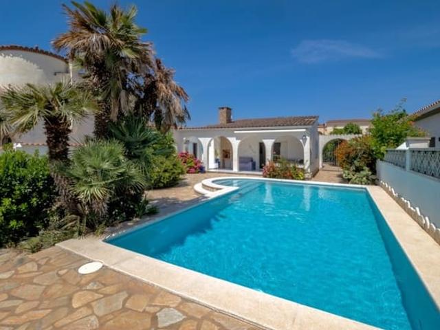 Chalet en venta en Empuriabrava, Girona Costa Brava