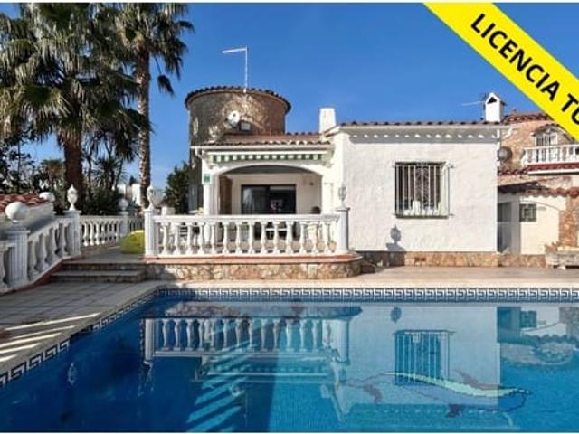 Chalet en venta en Empuriabrava, Girona Costa Brava