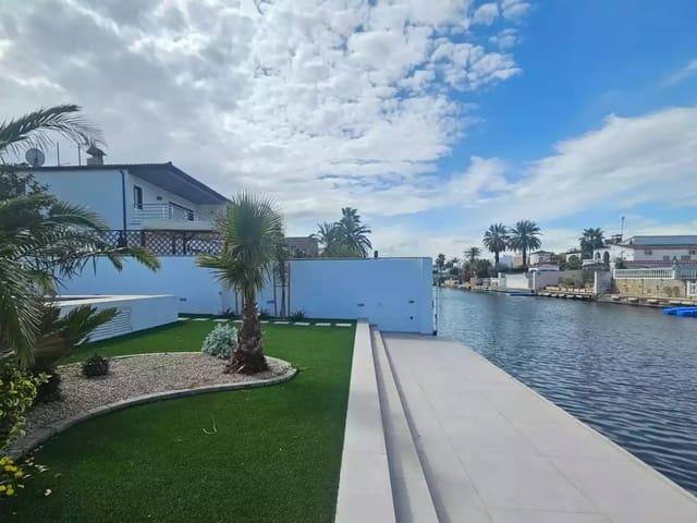 Chalet en venta en Empuriabrava, Girona Costa Brava