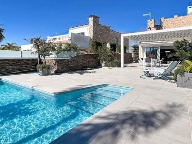 Chalet en venta en Empuriabrava, Girona Costa Brava
