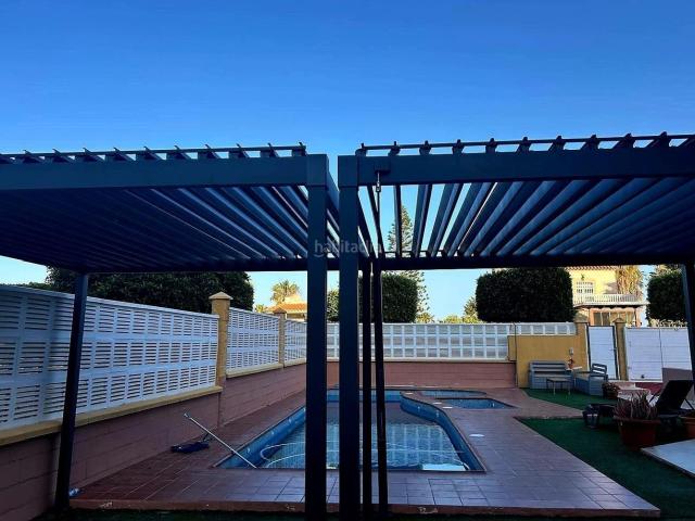 Chalet en venta en Ejido El, Almerimar. Vive junto al mar el chalet exclusivo que siempre soñaste en Almerimar. Chalets Ejido.