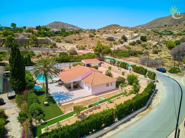 Chalet en venta en El Campello, Alicante Costa Blanca