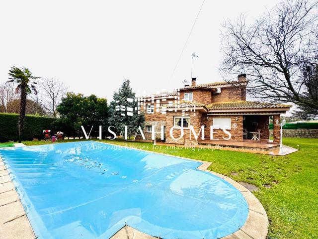 Chalet en venta en El Casar Guadalajara