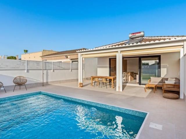Chalet en venta en El Chaparral, Alicante Costa Blanca