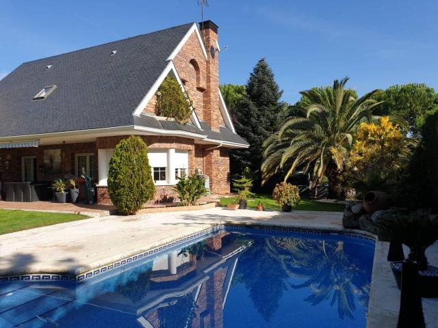 Chalet en venta en El Bosque 28670