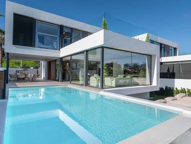 Chalet en venta en El Paraiso, Málaga Costa del Sol