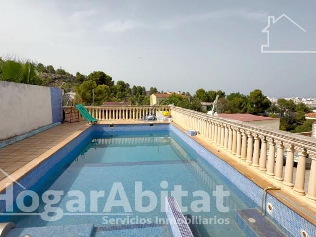 Chalet en venta en El Real de Gandia. CHALET CON PISCINA, GARAJE Y JARDIN. Chalets El Real de.