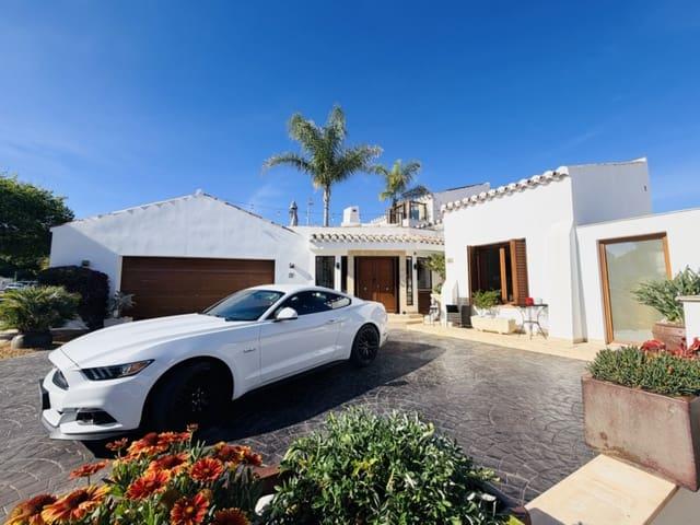Chalet en venta en El Valle Golf Resort, Murcia