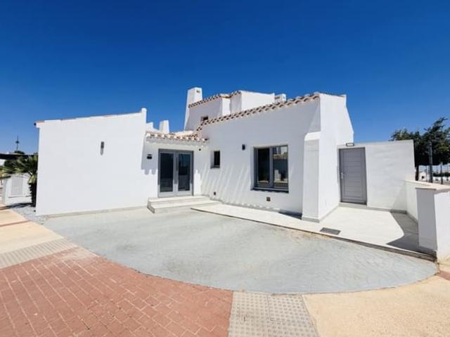Chalet en venta en El Valle Golf Resort, Murcia