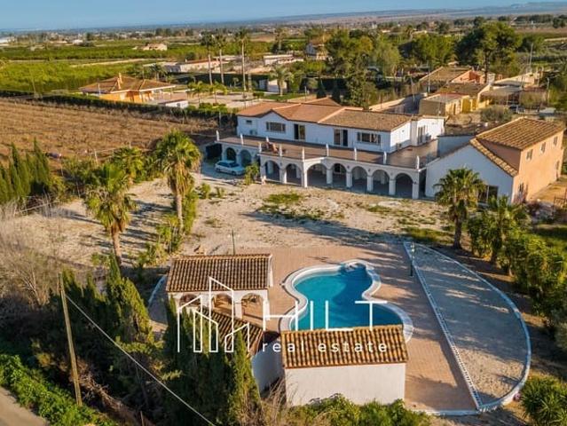 Chalet en venta en Elche / Elx, Alicante