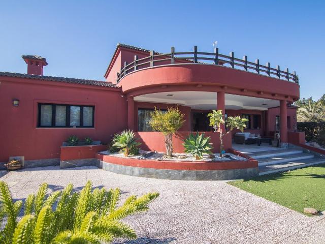 Chalet en venta en Elche Elx, Las Bayas. Chalet independiente en Elche, zona la Baya Alta. Chalets Elche.