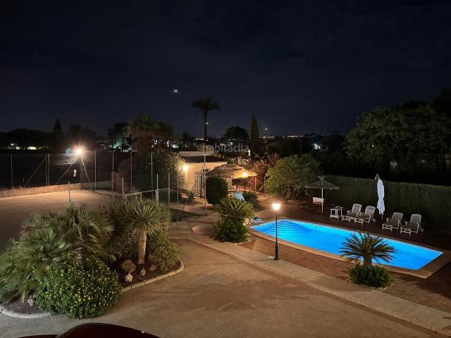 Chalet en venta en Elche Elx, Perleta Maitino. Casas para Vivirlas Inmobiliaria les presenta este increíble chalet entre Elche y Santa Pola. Chalets Elche.