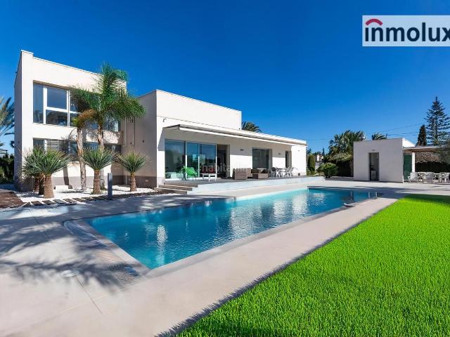 Chalet en venta en Elche Elx, Perleta Maitino. CHALET DE DISEÑO CON PISCINA EN LAS BAYAS. Chalets Elche.