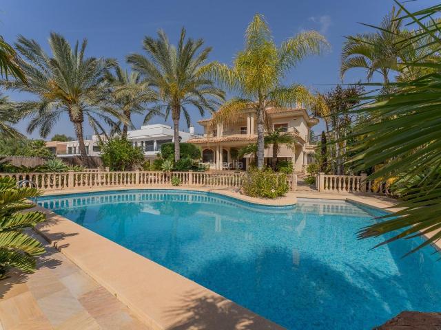 Chalet en venta en Elche Elx, Peña de las Águilas. CHALET EXCLUSIVO EN PEÑA LAS AGUILAS ZONA URBANA!. Chalets Elche.