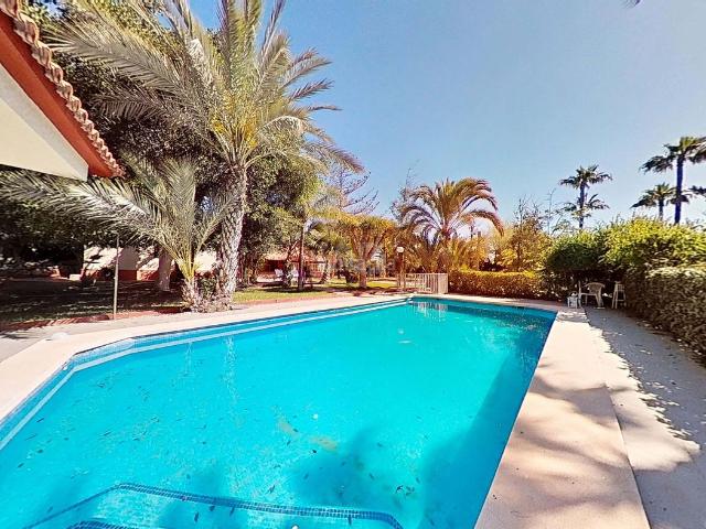 Chalet en venta en Elche Elx, Peña de las Águilas. Chalets Elche.