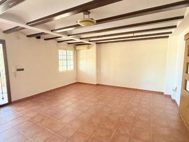 Chalet en venta en Elche Elx, Torrellano. Casa de campo reformada con 2.100 m2 de parcela en Camino del Altet Torrellano. Chalets Elche.