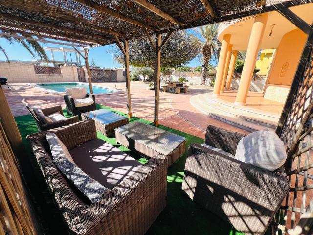 Chalet en venta en Elche Elx, Valverde. Chalet con piscina en Valverde, Elche. Chalets Elche.