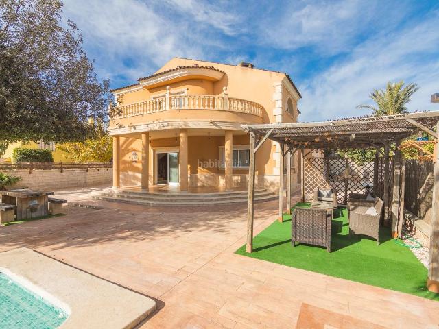 Chalet en venta en Elche Elx, Valverde. CHALET EN VALVERDE, URBANIZACIÓN HERMITA VIEJA. Chalets Elche.