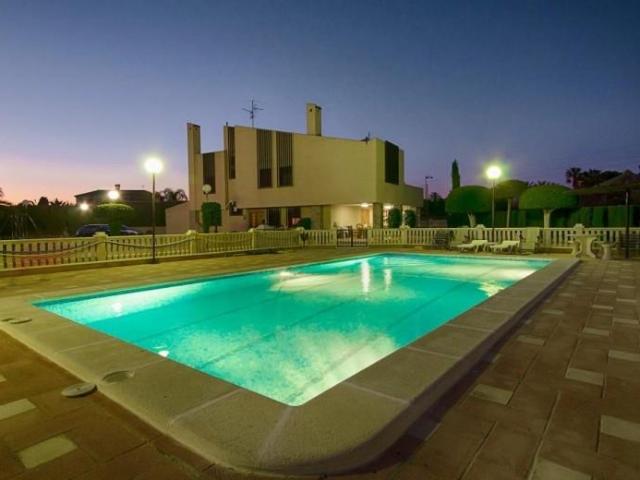 Chalet en venta en Elche, Perleta