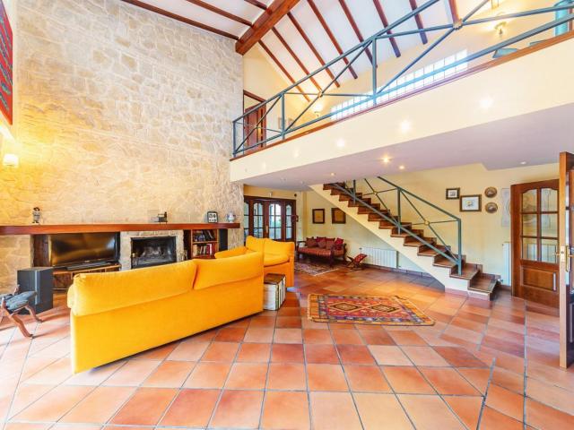 Chalet en venta en Elda Alicante
