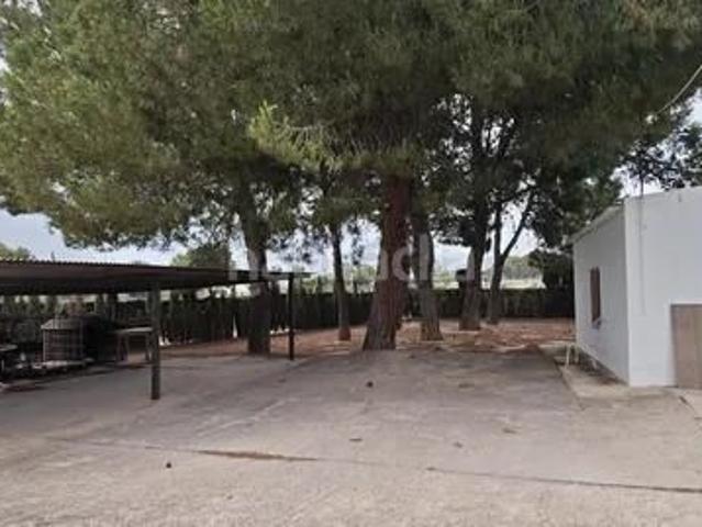 Chalet en venta en Elda, Campo Alto Club de Campo. CasaChalet en Elda Espacio, comodidad y tranquilidad a un paso de la ciudad. Chalets.