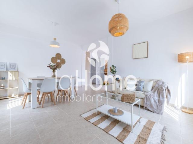 Chalet en venta en Eliana l´, El Carme Sant Agustí Bonavista. ESPACIOS PARA CRECER Y COMPARTIR. Chalets Eliana.