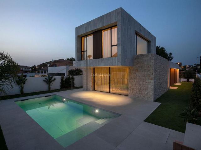 Chalet en venta en Eliana l´, El Carme Sant Agustí Bonavista. Vivienda unifamiliar diseño único del arquitecto Antonio Altarriba. Chalets Eliana.