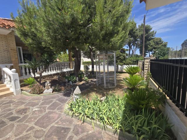 Chalet en venta en Eliana l´, Montealegre. Chalets Eliana.