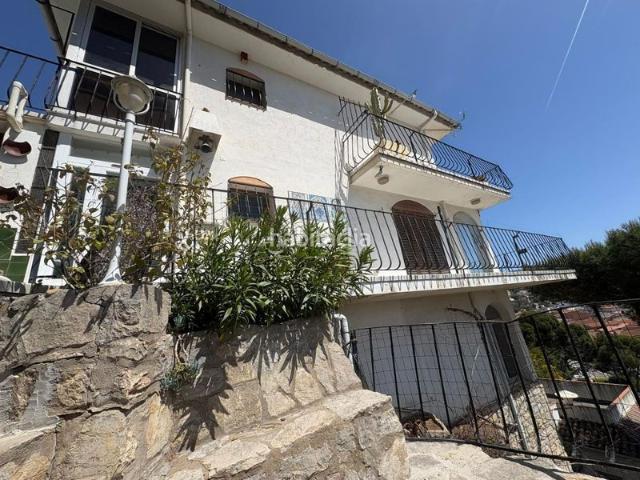 Chalet en venta en Estartit, L´Estartit Poble Costa Brava. La Estrella de Mar Villa espectacular por vistas, amplitud y precio. Chalets.