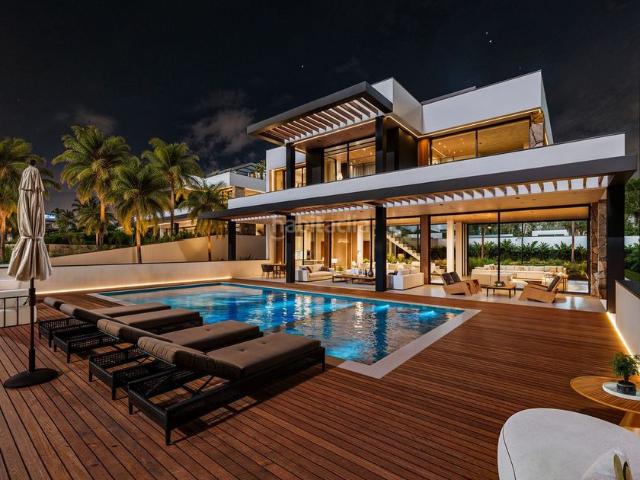 Chalet en venta en Estepona, Bel Air. Chalets.