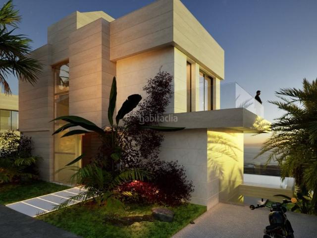 Chalet en venta en Estepona, Estepona Golf. Villa en Estepona. Chalets.